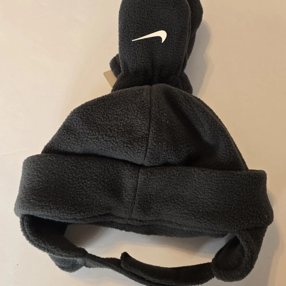 Nike Infact Dark Gray  Fleece Hat and Mittens Set NWT Winter Fall